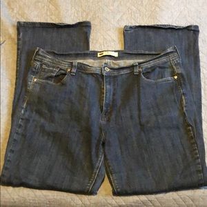 Women’s Levi 505 bootcut jeans